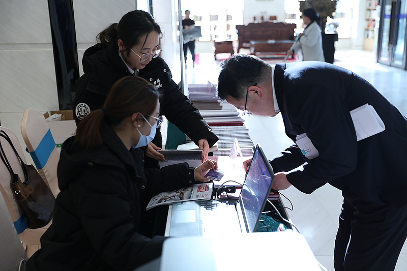 吳起縣圖書館 服務(wù)兩會展現(xiàn)新作為，文旅融合助推信息咨詢新篇章